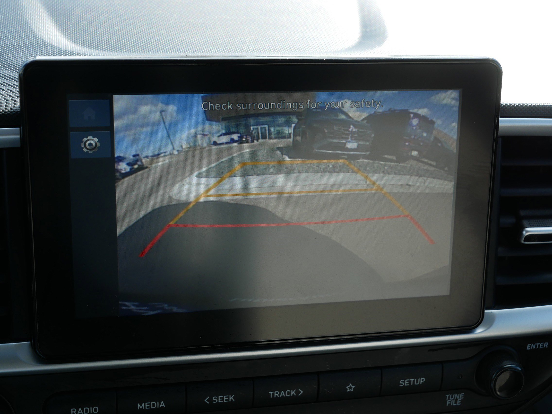 Certified 2023 Hyundai Venue SEL FWD image 27