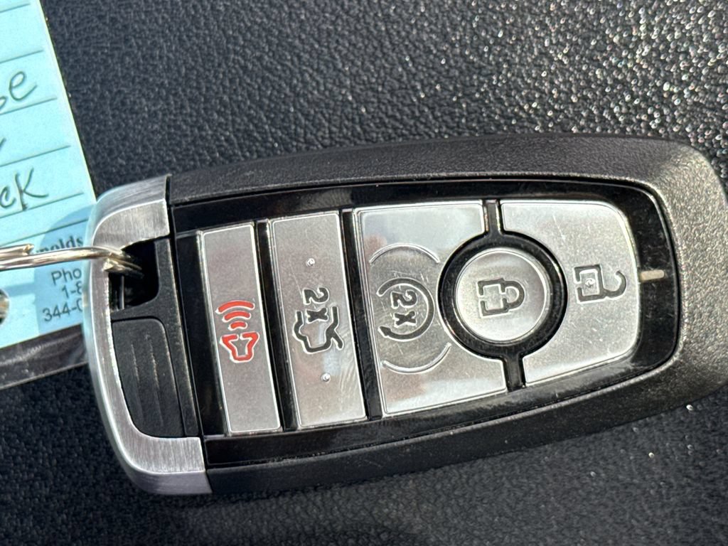 Used 2019 Ford Edge Titanium w/ Equipment Group 301A AWD/4WD image 39