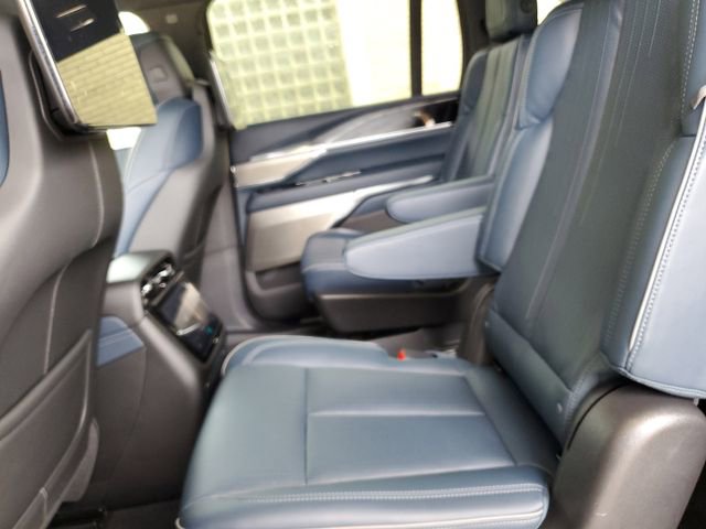 New 2025 Cadillac Escalade IQ Luxury 2 AWD/4WD image 28