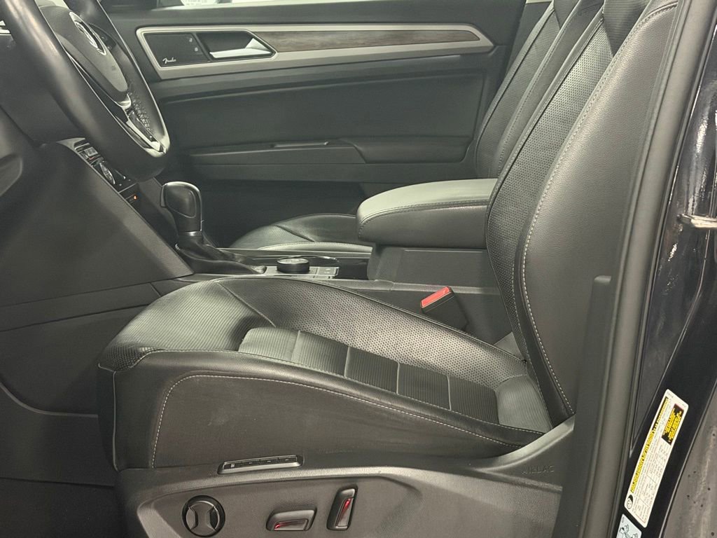 Used 2019 Volkswagen Atlas SEL Premium image 13