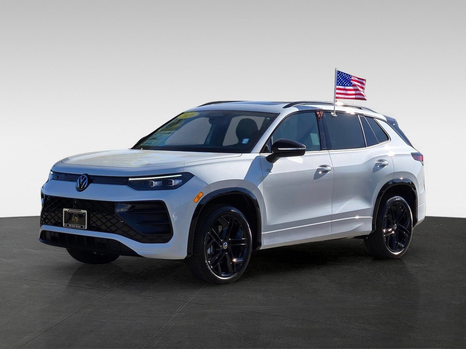 New 2026 Volkswagen Tiguan SE R-Line AWD/4WD image 7