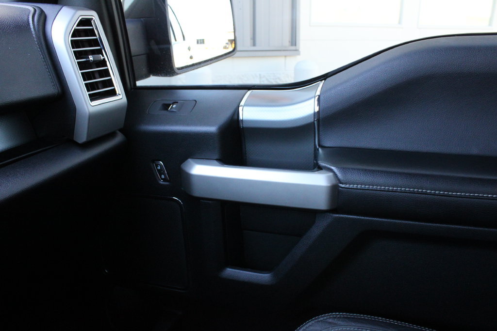 Used 2015 Ford F150 Lariat w/ Equipment Group 502A Luxury AWD/4WD image 20