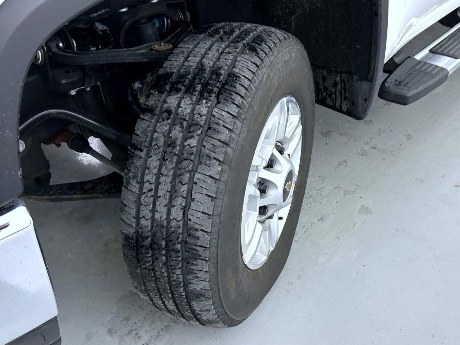 Used 2025 Chevrolet Silverado 2500 LT w/ Convenience Package image 23