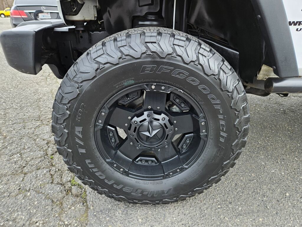 Used 2013 Jeep Wrangler Unlimited Sport image 8