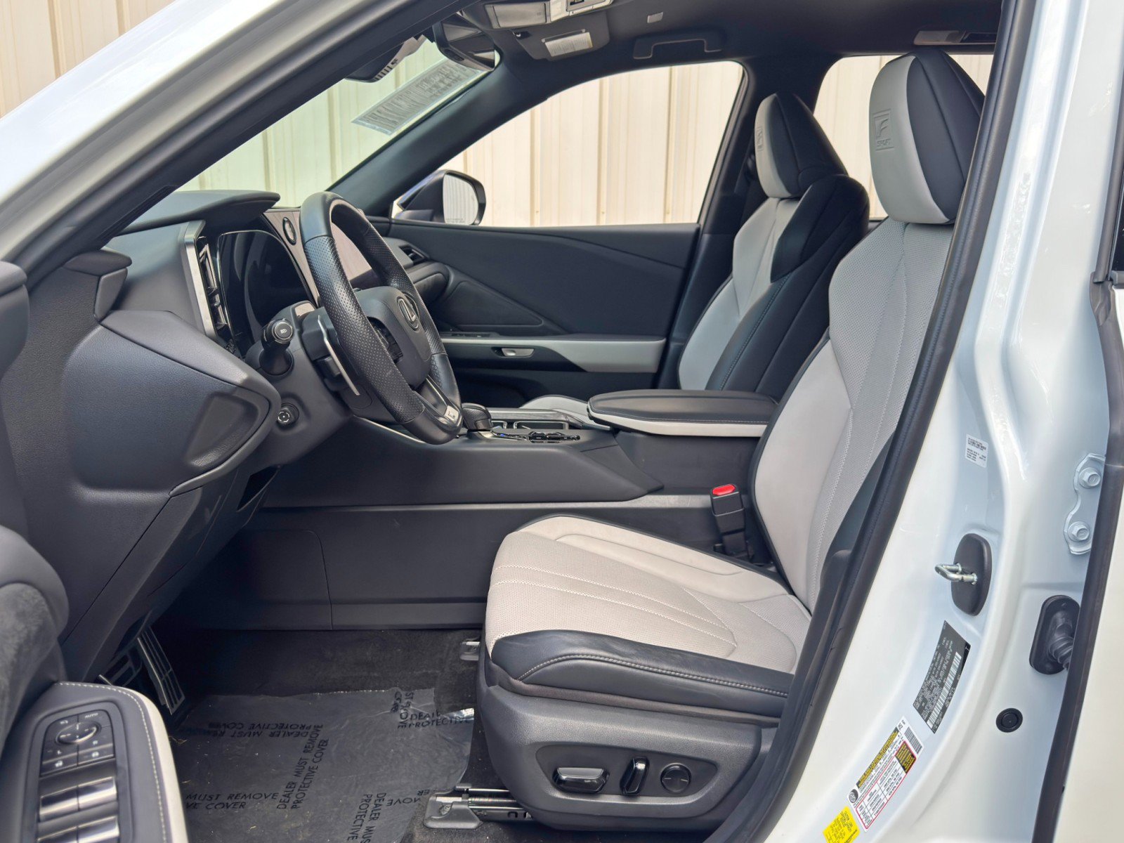 Used 2024 Lexus TX 500h AWD w/ Technology Package image 16