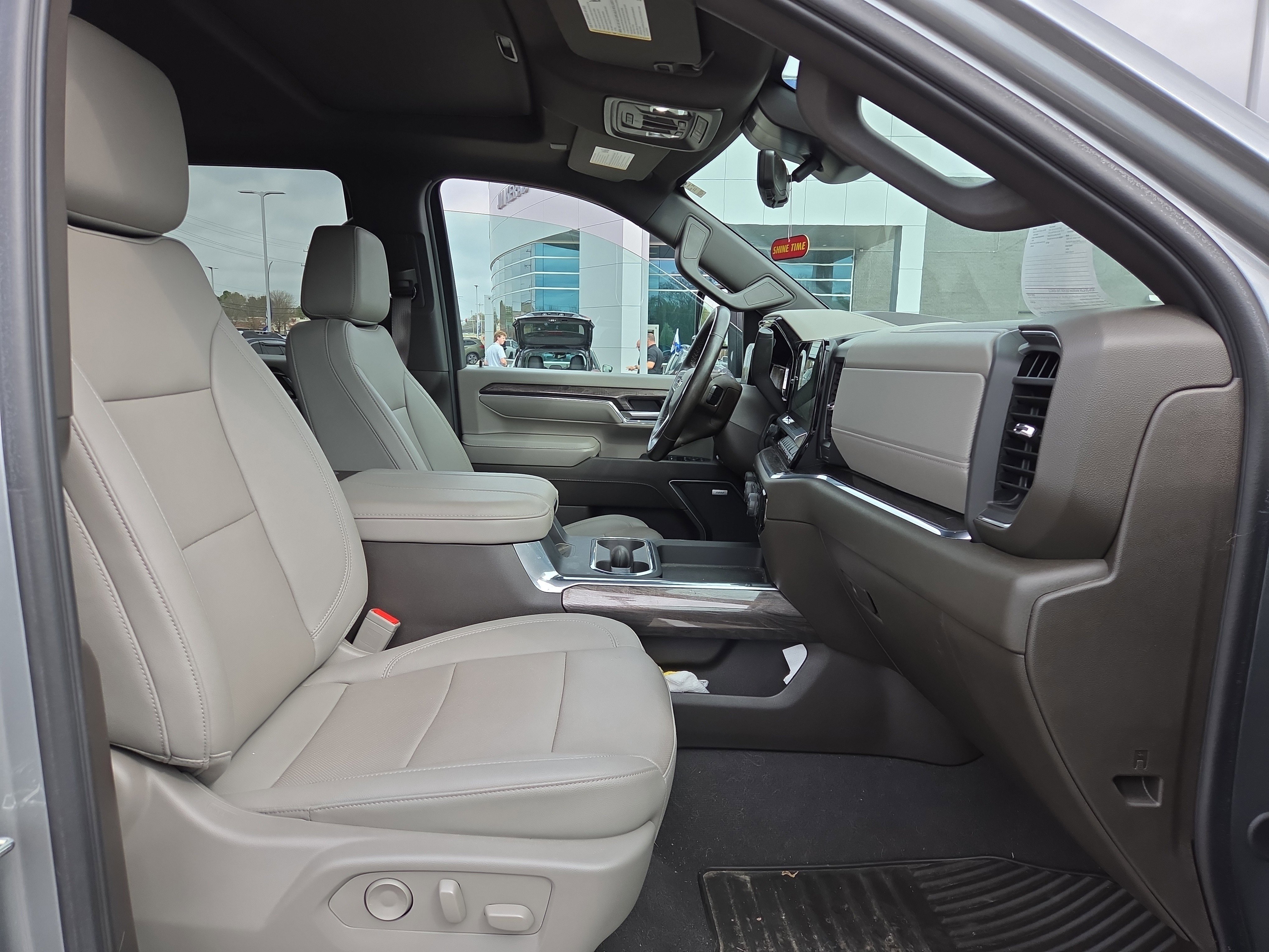 Used 2024 Chevrolet Silverado 2500 LTZ w/ LTZ Plus Package image 16