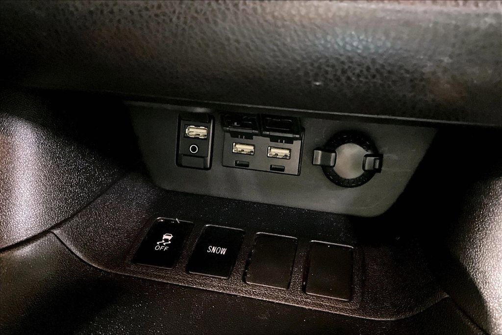 Used 2019 Toyota Highlander SE image 31