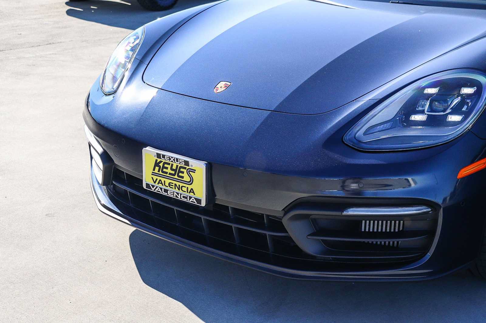 Used 2021 Porsche Panamera RWD image 8