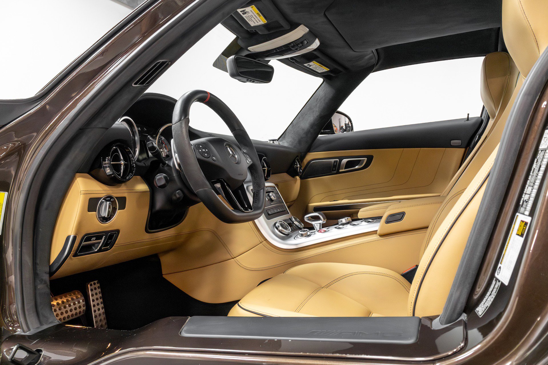 Used 2014 Mercedes-Benz SLS AMG GT Coupe image 9