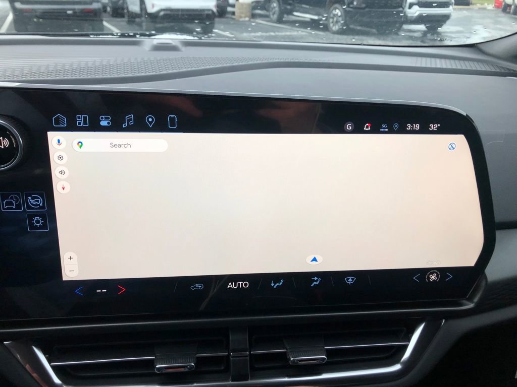 New 2026 Chevrolet Equinox EV LT image 17