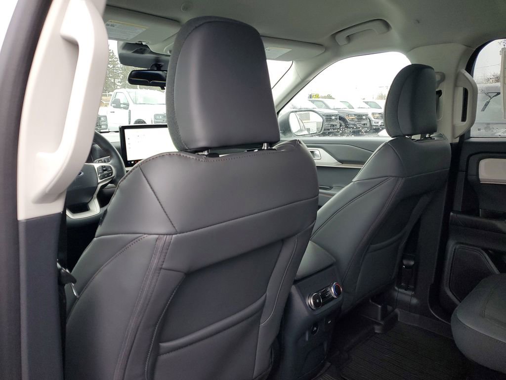 New 2026 Ford Explorer Active w/ Active Comfort Package image 30