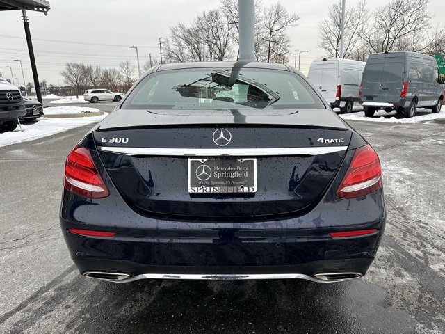 Used 2018 Mercedes-Benz E 300 4MATIC image 6
