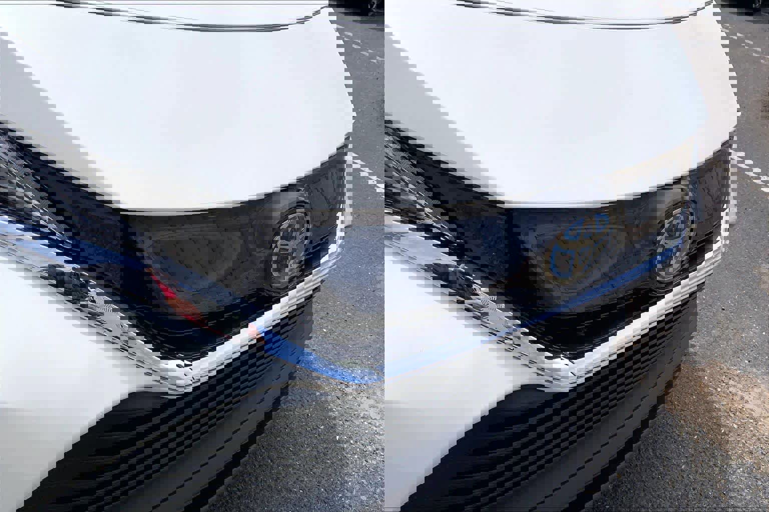 Used 2021 Toyota Venza LE w/ Carpet Mat Package (TMS) image 27