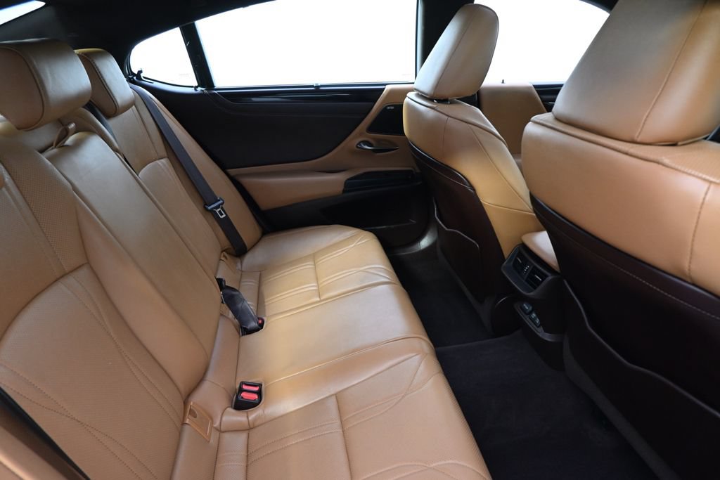 Used 2020 Lexus ES 350 Ultra Luxury w/ Accessory Package 2 FWD image 18