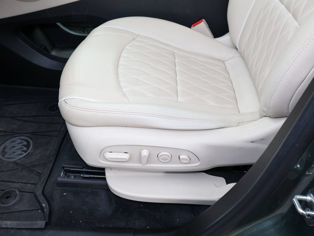 Used 2023 Buick Enclave Avenir w/ LPO, Floor Liner Package FWD image 10