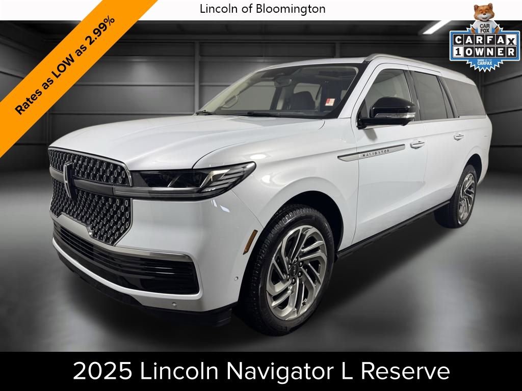 Certified 2025 Lincoln Navigator L Reserve AWD/4WD image 1