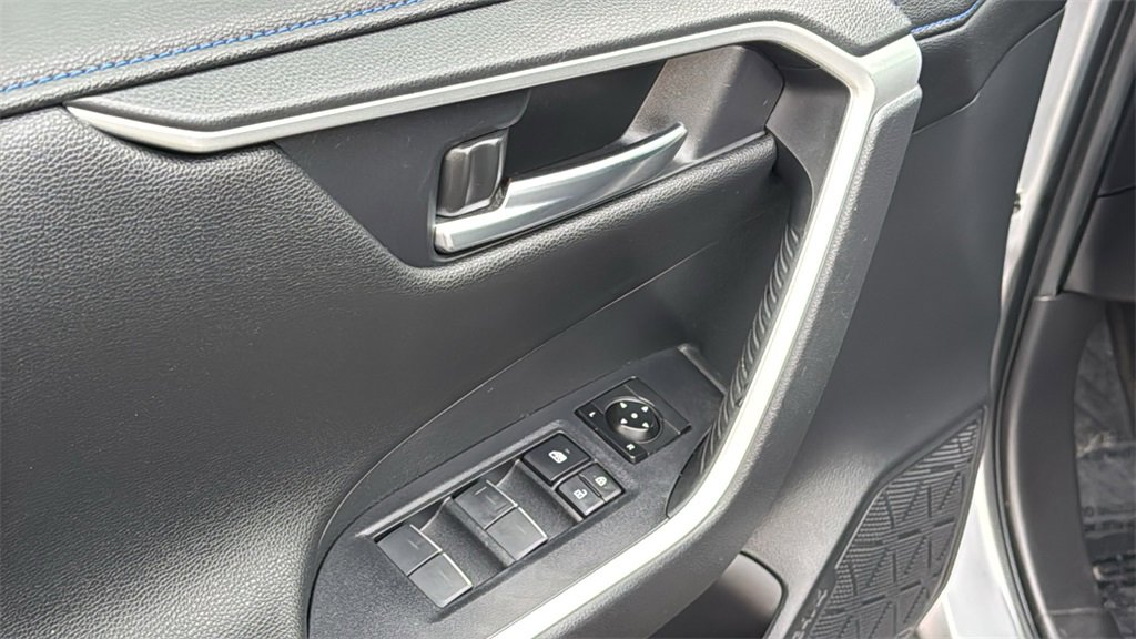 Used 2022 Toyota RAV4 XSE image 13