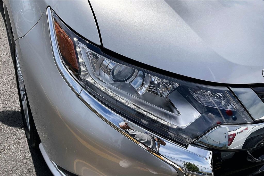Used 2019 Mitsubishi Outlander SEL AWD/4WD image 29
