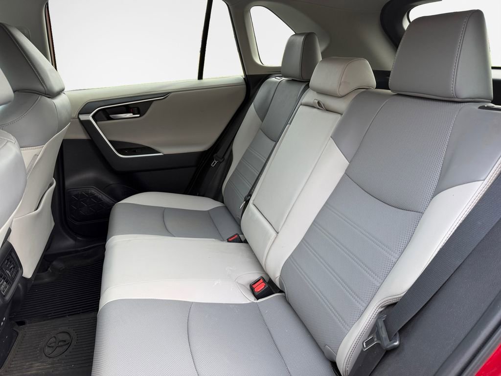 Used 2023 Toyota RAV4 Limited image 24
