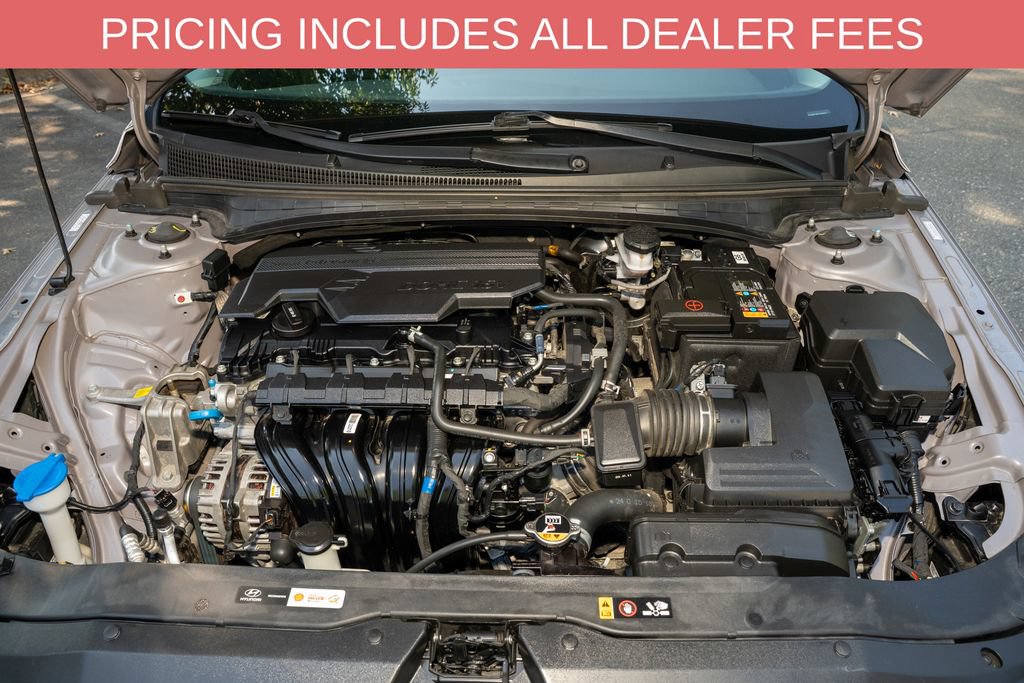 Used 2025 Hyundai Elantra SEL FWD image 20