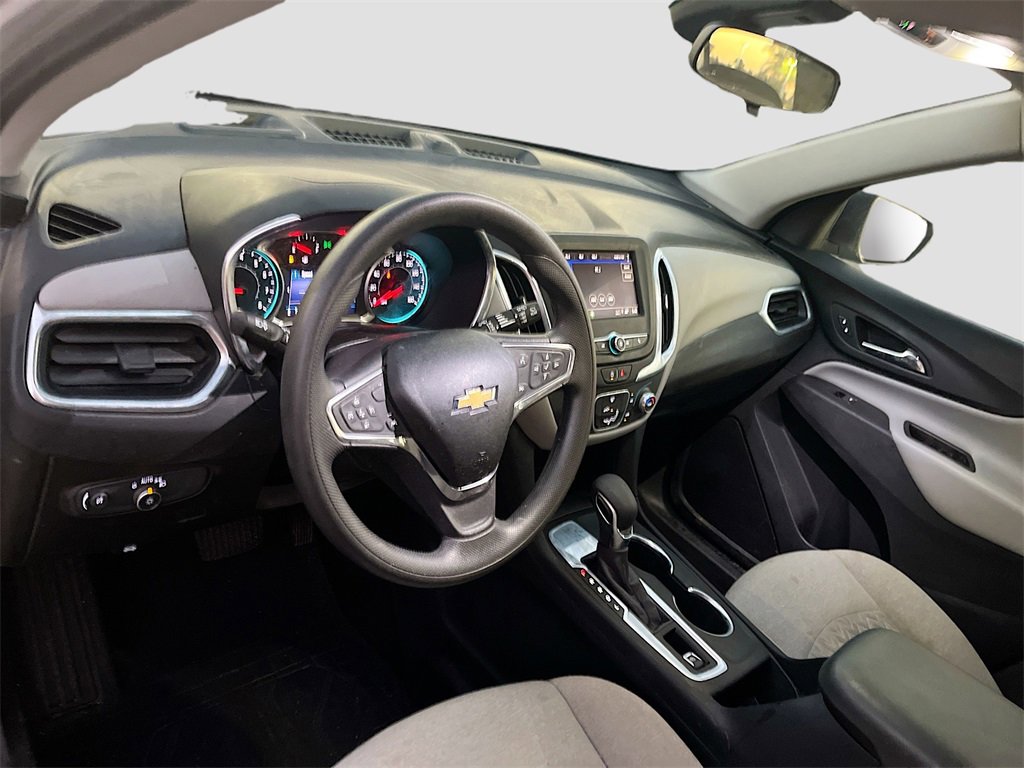 Used 2022 Chevrolet Equinox LS w/ LS Convenience Package image 9