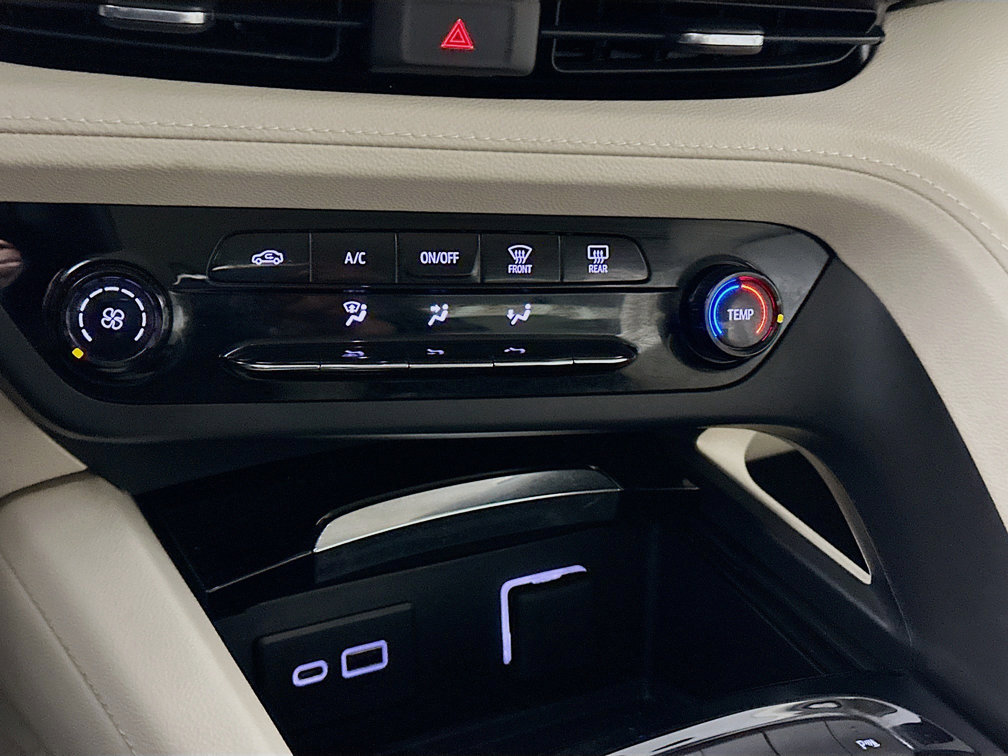 Used 2023 Buick Envision Preferred image 24