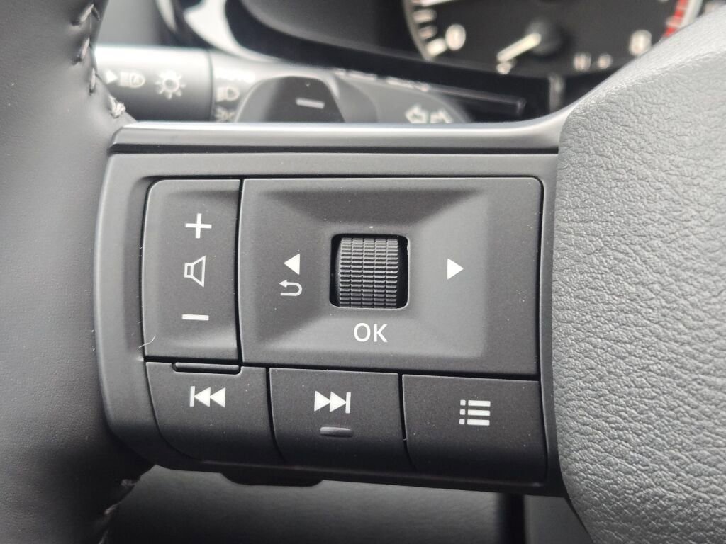 New 2026 Nissan Pathfinder SV w/ SV Premium Package image 29