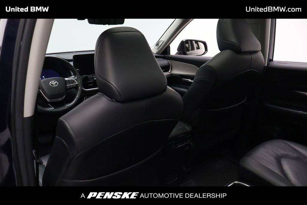 Used 2024 Toyota Grand Highlander AWD image 16