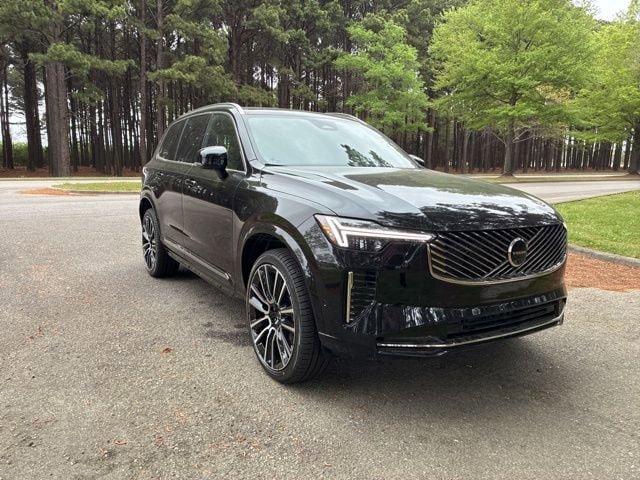 New 2026 Volvo XC90 B6 Plus w/ Protection Package Premier AWD/4WD image 4
