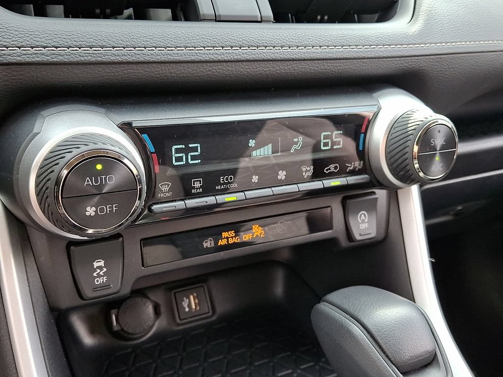 Certified 2025 Toyota RAV4 XLE AWD/4WD image 18