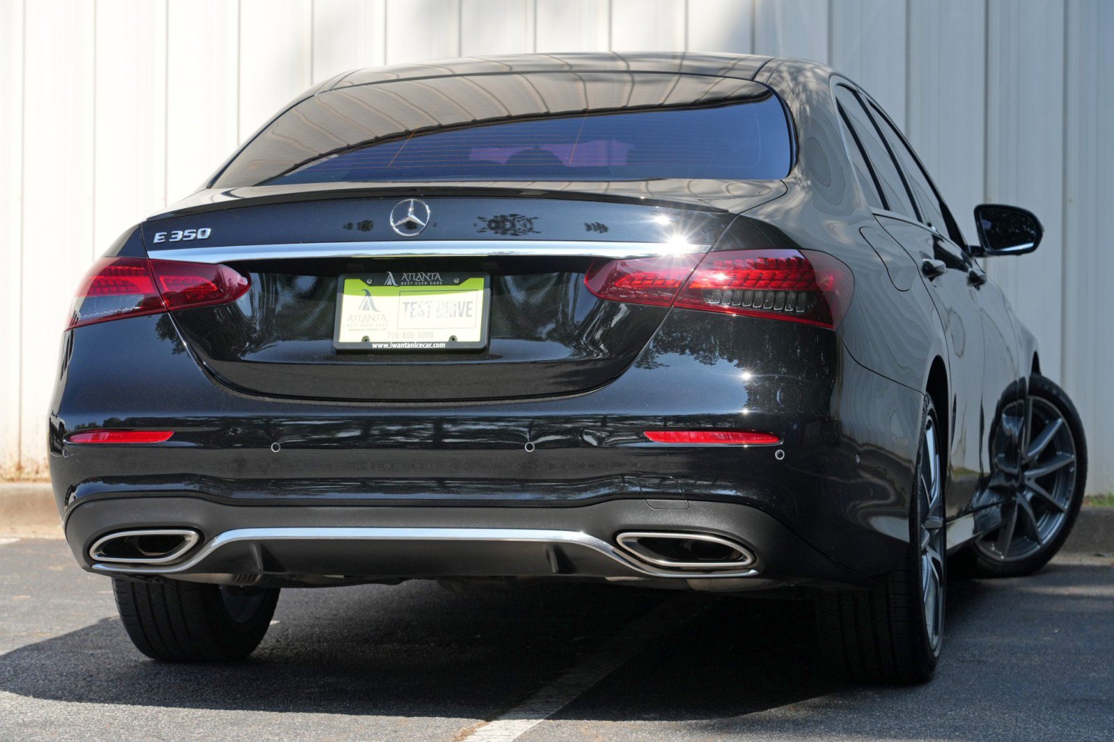 Used 2022 Mercedes-Benz E 350 Sedan w/ AMG Line Exterior image 4