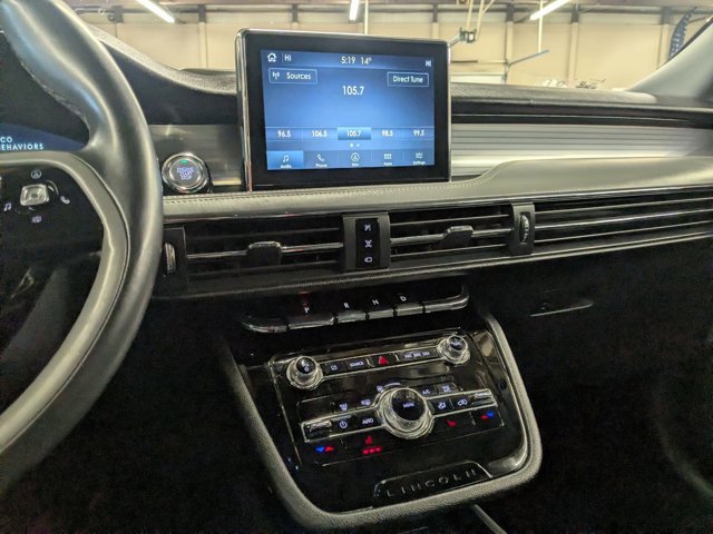 Used 2021 Lincoln Corsair Reserve image 16
