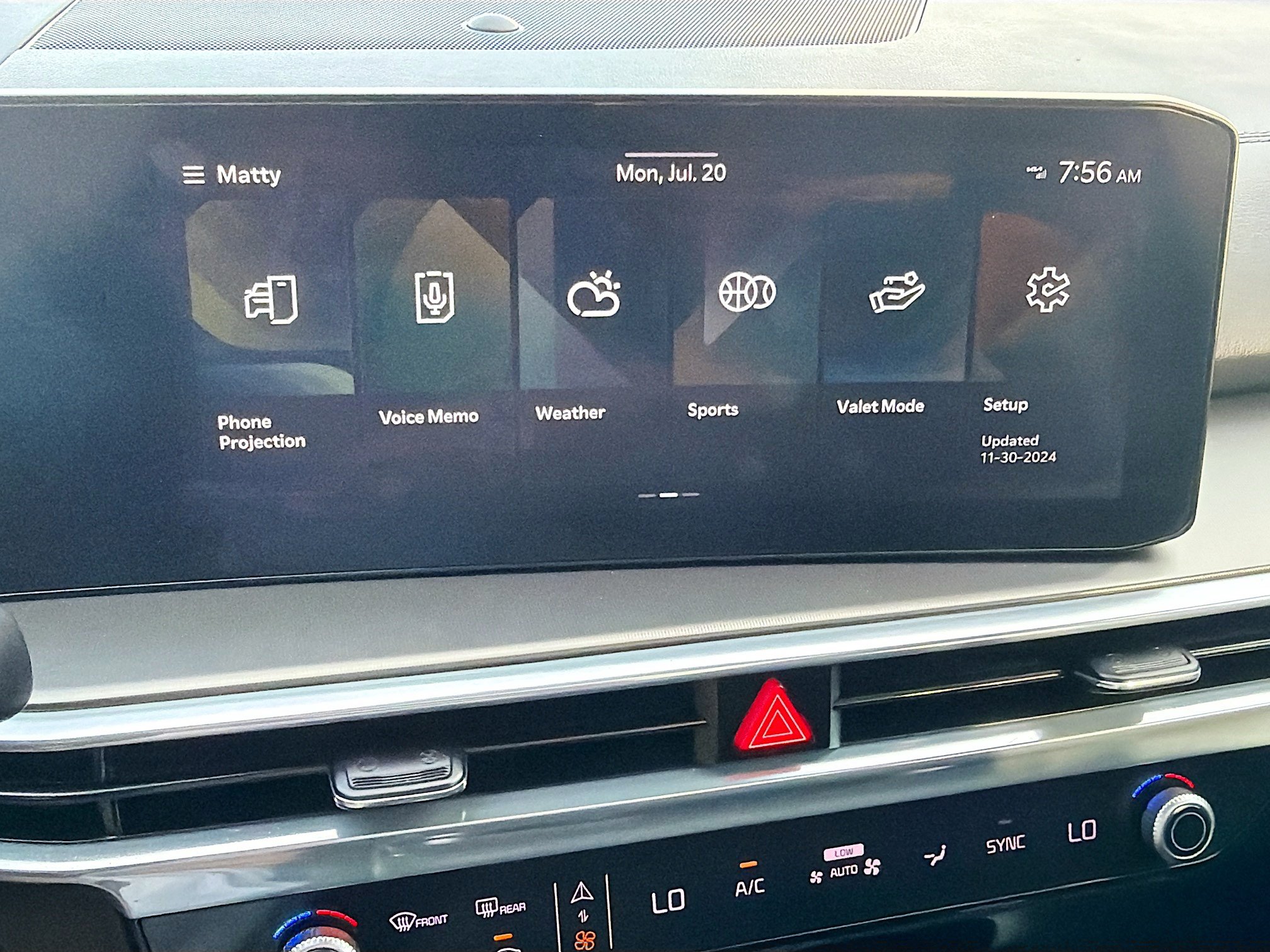 Used 2024 Kia Sorento SX FWD image 30