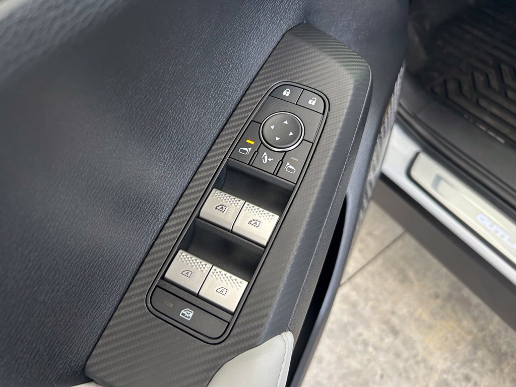 New 2026 Mitsubishi Outlander SE FWD image 39