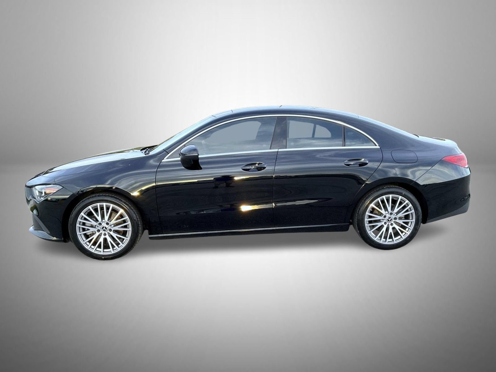 Used 2022 Mercedes-Benz CLA 250 image 8
