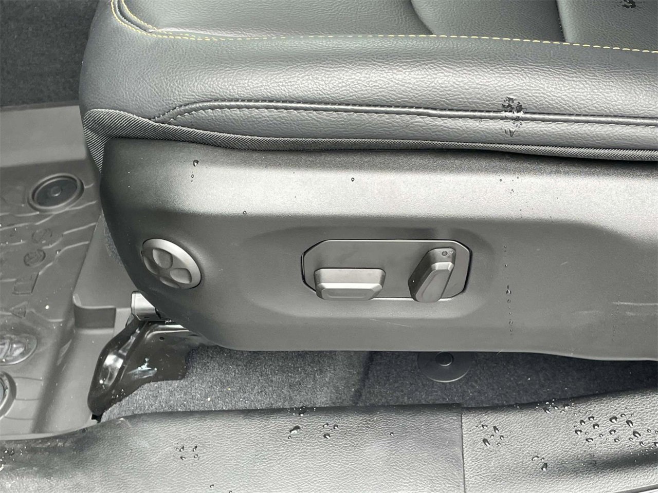 New 2025 Jeep Wrangler Sahara w/ Safety Group image 25