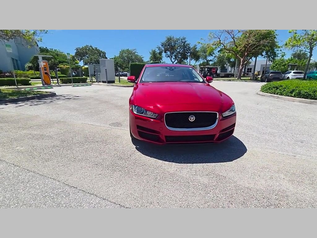 Used 2017 Jaguar XE Premium RWD image 17