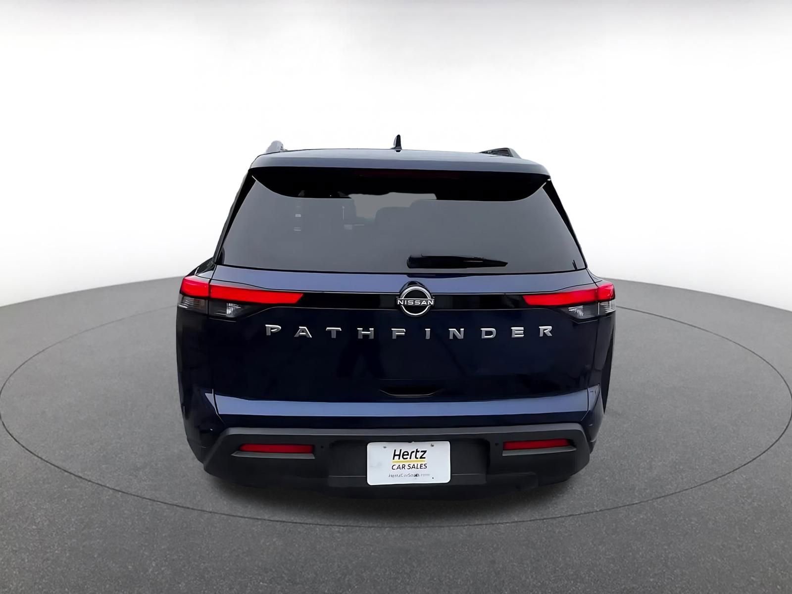 Used 2025 Nissan Pathfinder SV image 18