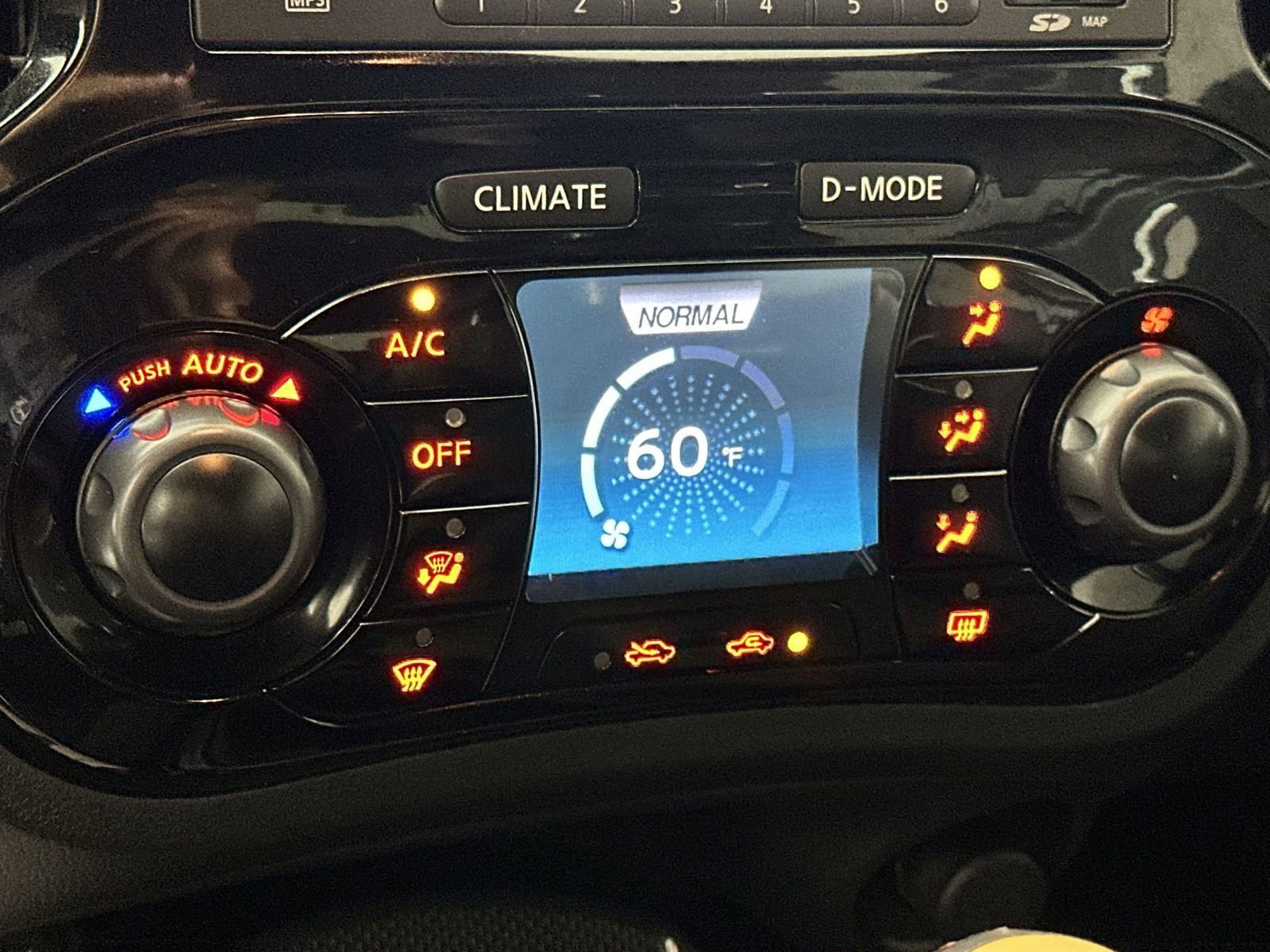 Used 2014 Nissan Juke NISMO w/ Navigation Package FWD image 19