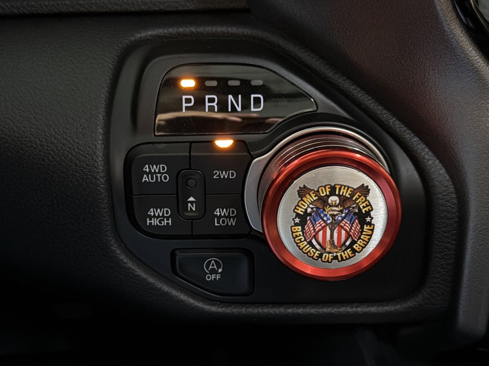 Used 2024 RAM 1500 Laramie AWD/4WD image 22