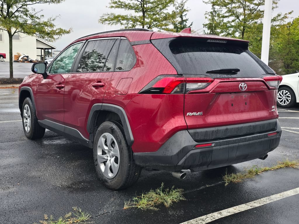 Used 2021 Toyota RAV4 LE AWD/4WD image 6