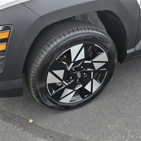 Used 2025 Hyundai Kona SEL image 9