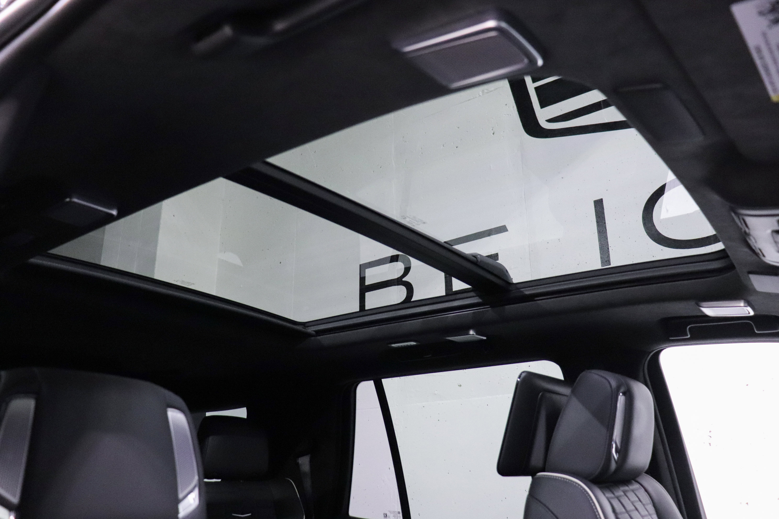 Certified 2023 Cadillac Escalade Sport Platinum w/ LPO, ONYX Package image 17