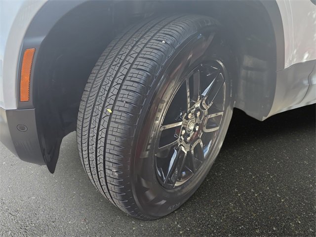 Used 2024 Land Rover Defender 110 S image 32