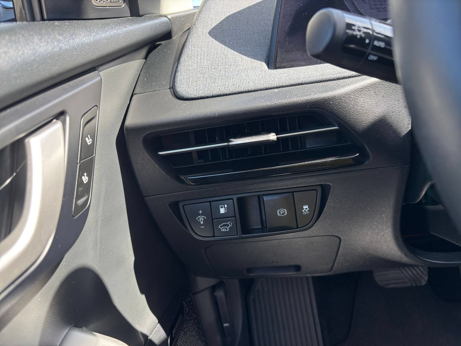 Used 2024 Kia EV6 Wind RWD image 39