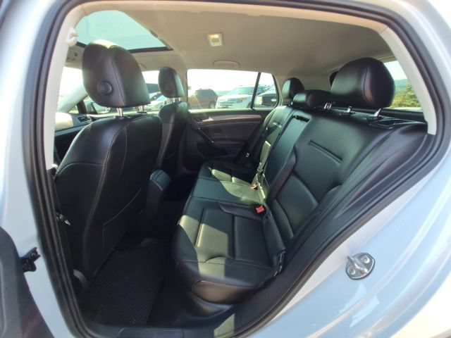 Used 2020 Volkswagen Golf 4-Door FWD image 11