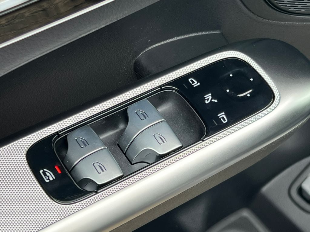New 2027 Mercedes-Benz GLC 300 4MATIC image 16