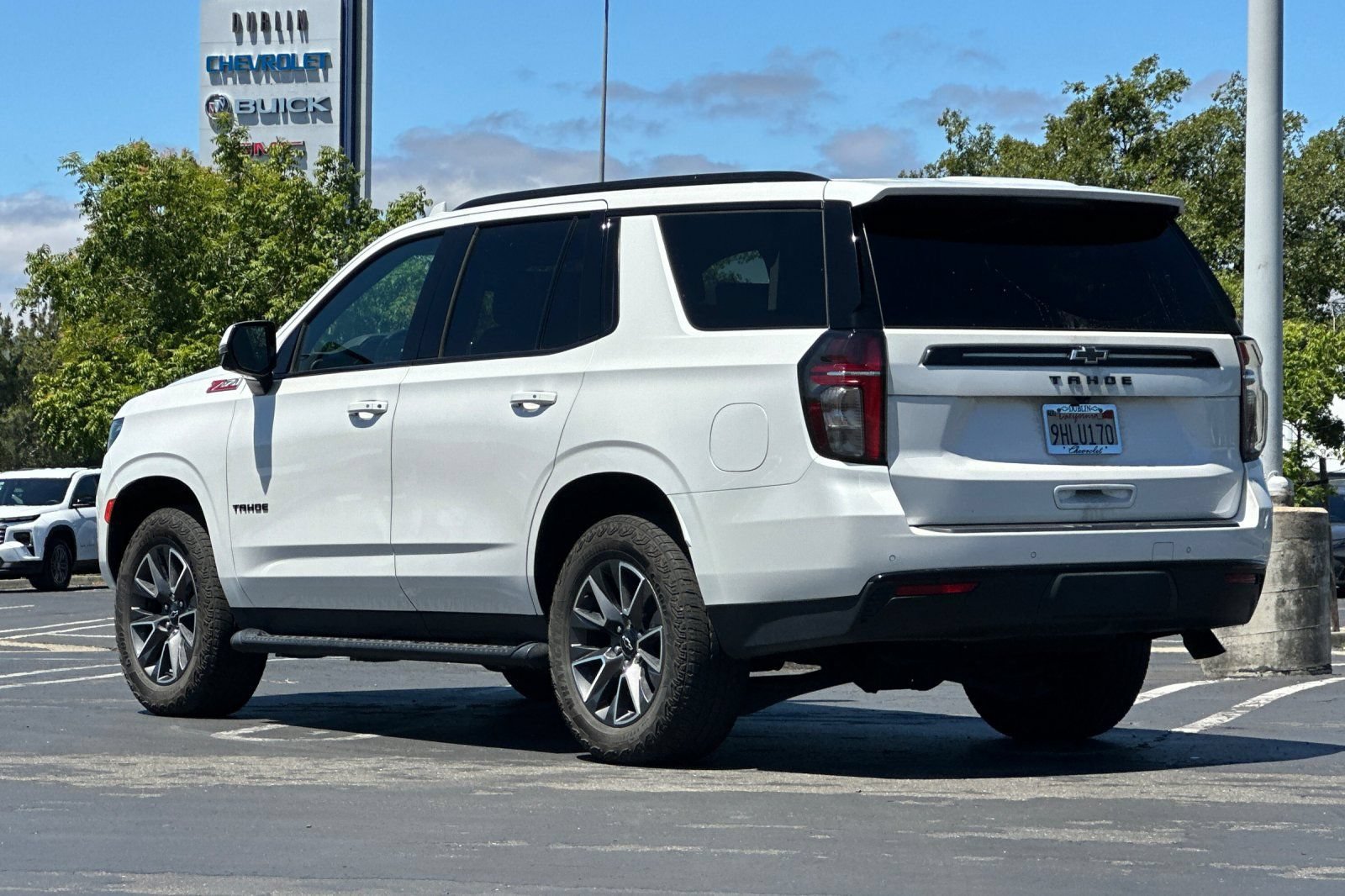 Used 2023 Chevrolet Tahoe Z71 w/ Luxury Package AWD/4WD image 6