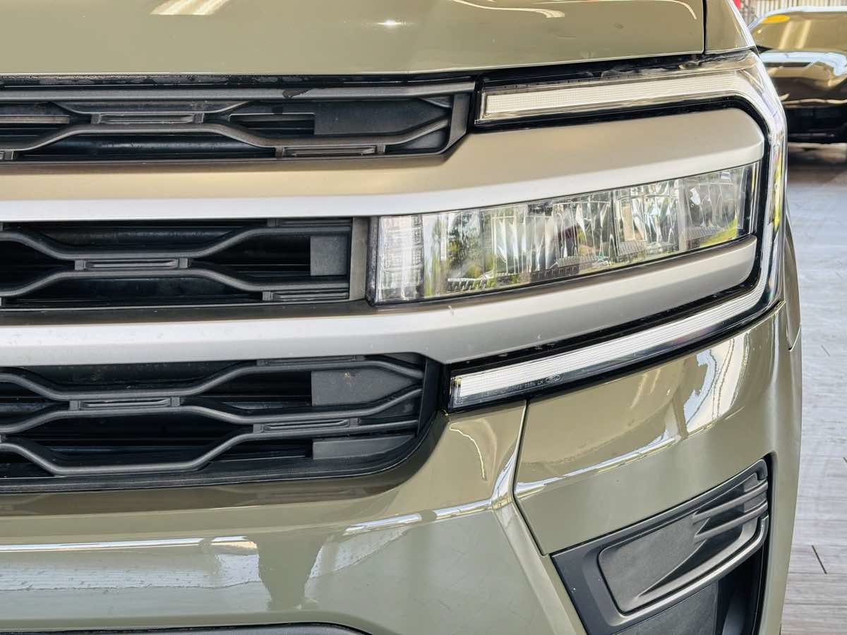 Used 2024 Ford Expedition Max XLT AWD/4WD image 17