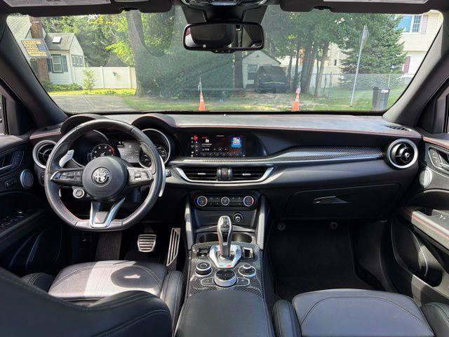 Used 2023 Alfa Romeo Stelvio Estrema AWD/4WD image 24